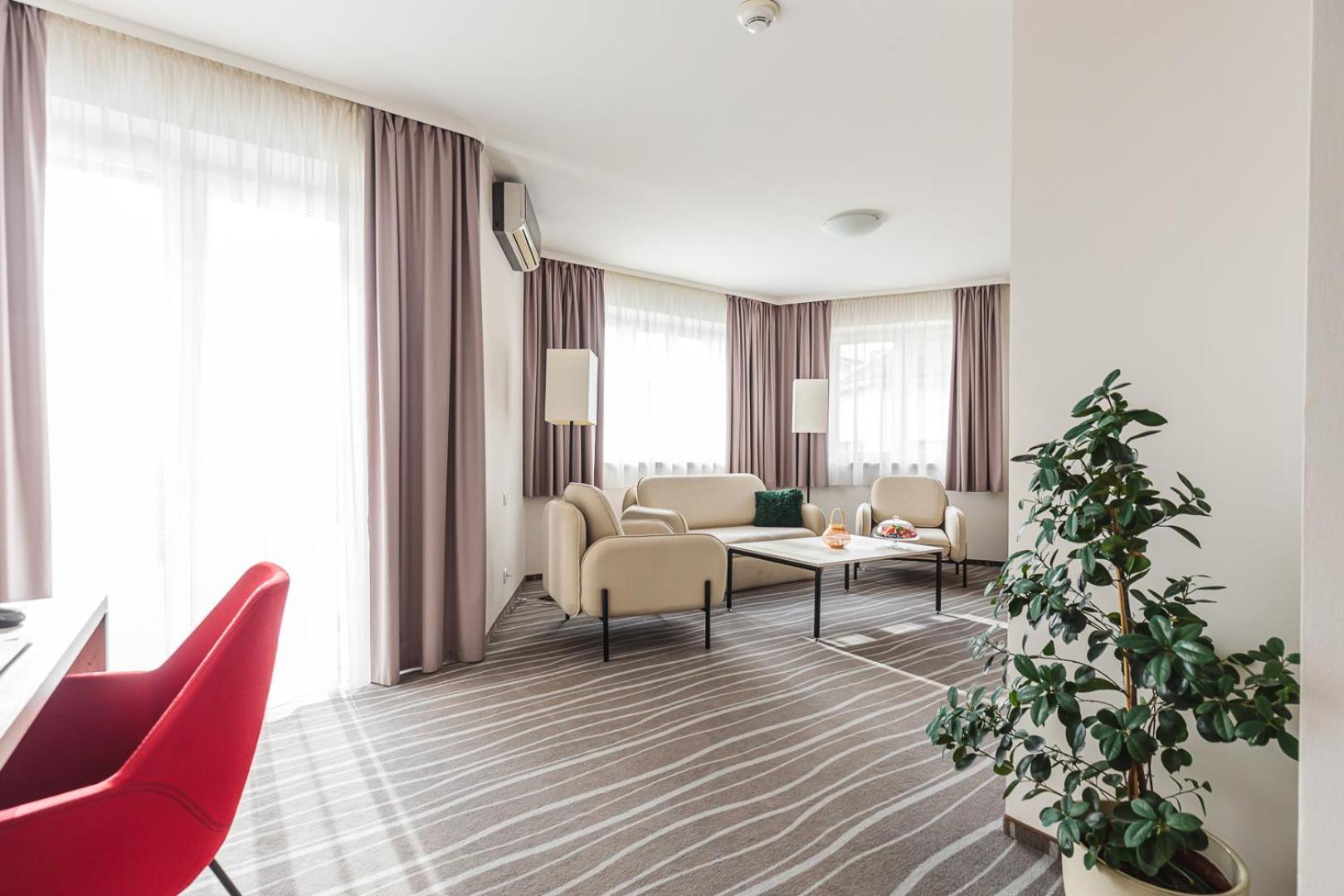 Hotel Akwawit Leszno  Bagian luar foto