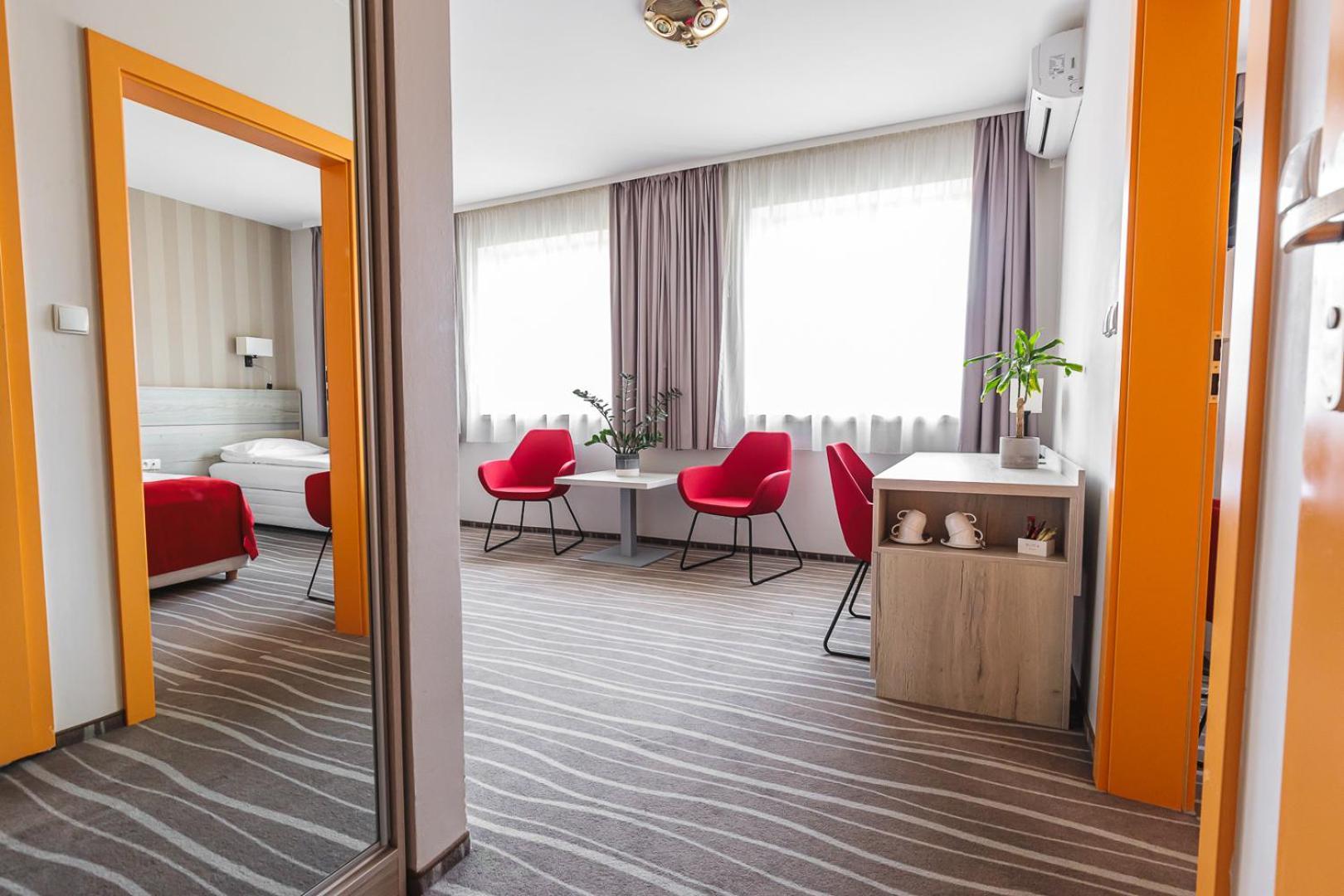 Hotel Akwawit Leszno  Bagian luar foto