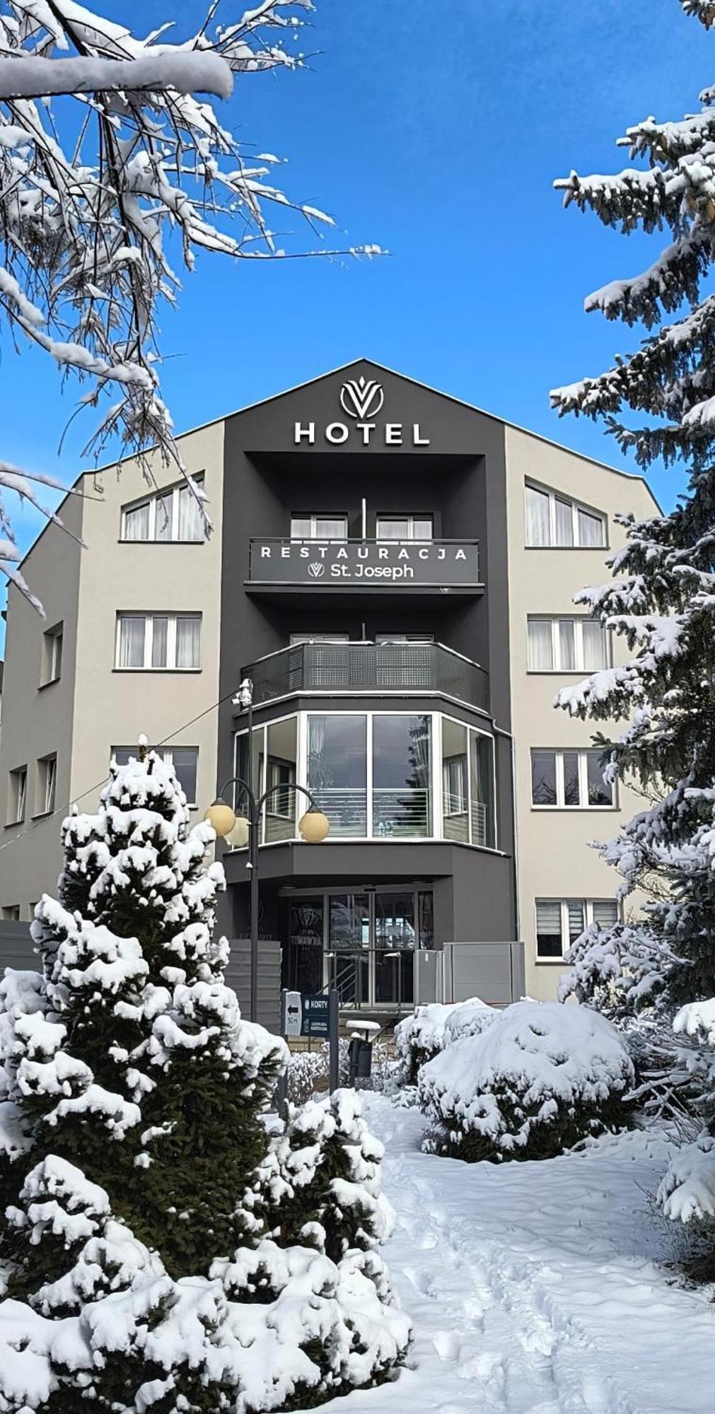 Hotel Akwawit Leszno  Bagian luar foto